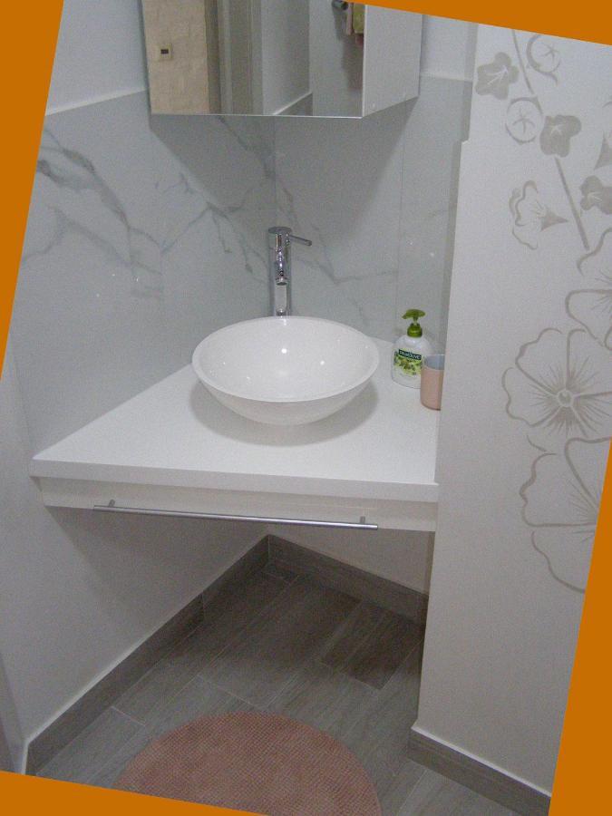 Rusalika Rivne Luaran gambar